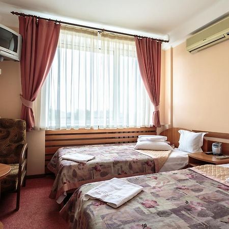 קייב Druzhba Service Hotel מראה חיצוני תמונה