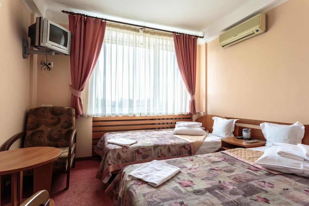 קייב Druzhba Service Hotel מראה חיצוני תמונה